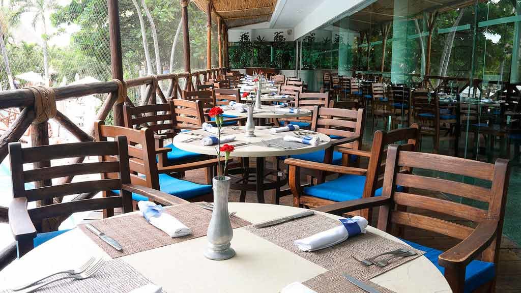 Emporio_Hotel_Acapulco_Condimento_restaurante_terrace